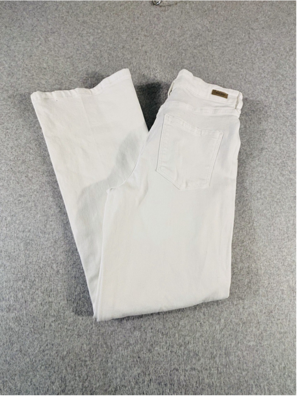NWT Liverpool Los Angeles Lucy Hi Rise Bootcut Jeans White Womens 6 28 LM4361Q31